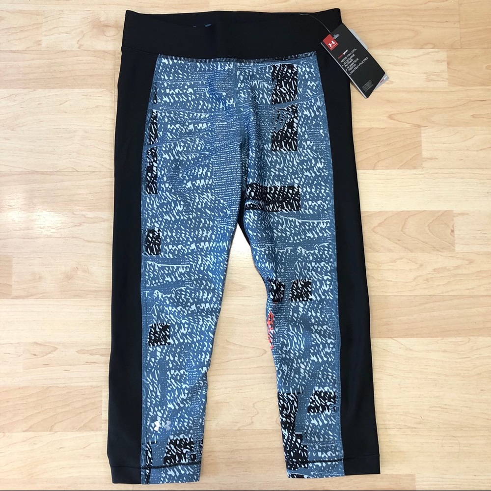 NEW Under Armour Capri Tights Women’s Size Medium